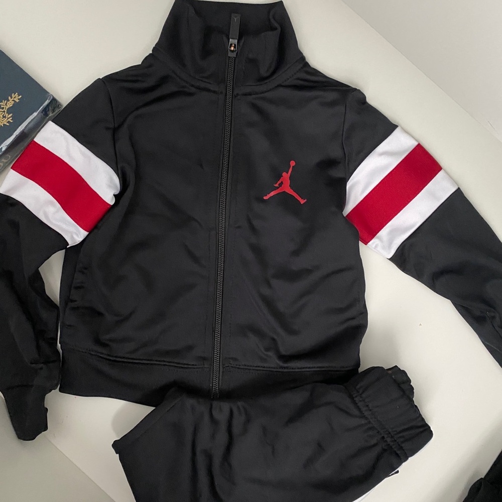 Jordan baby tracksuit